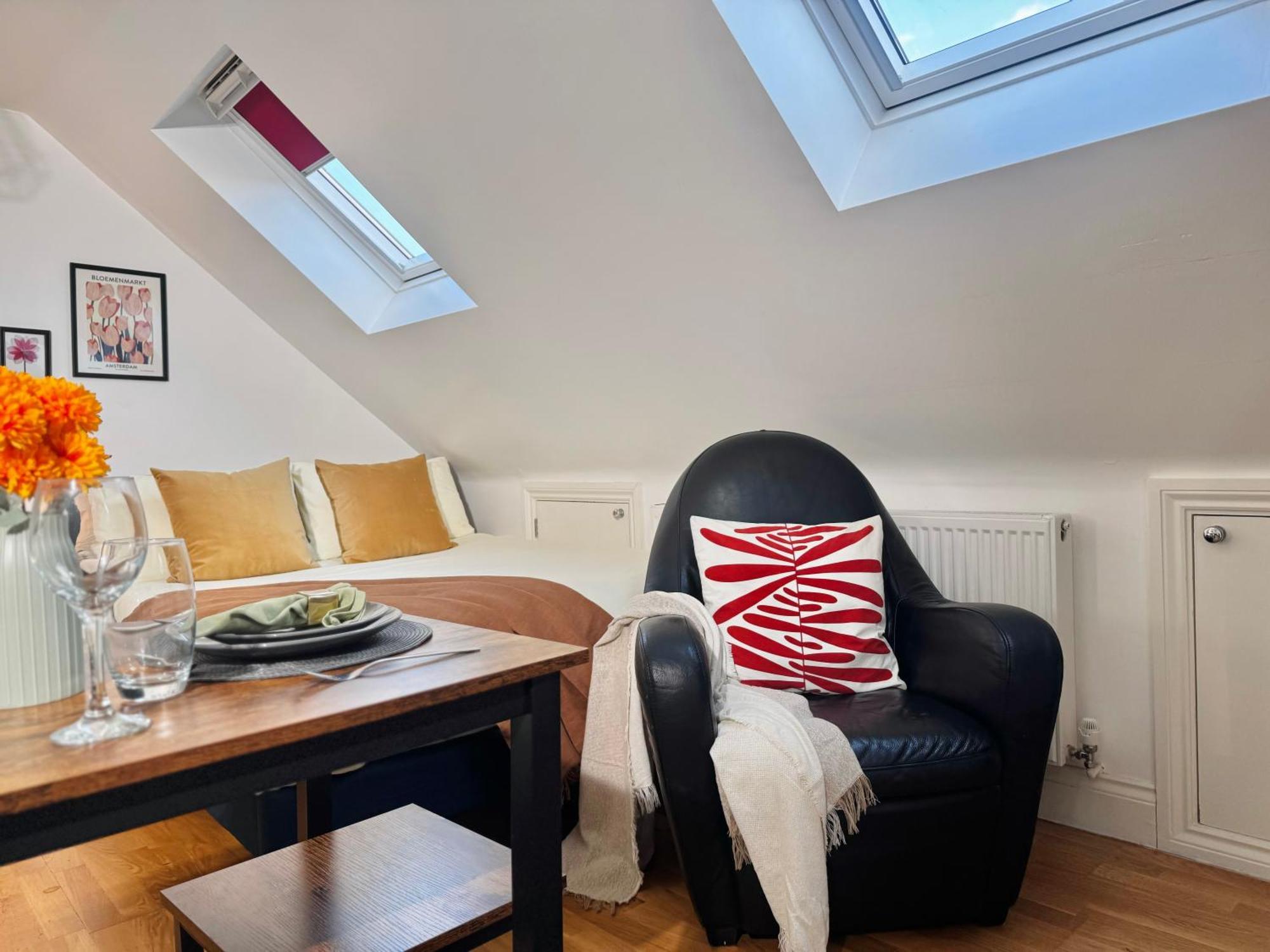 Ideal Studio Loft 30Min To Central London Exterior foto