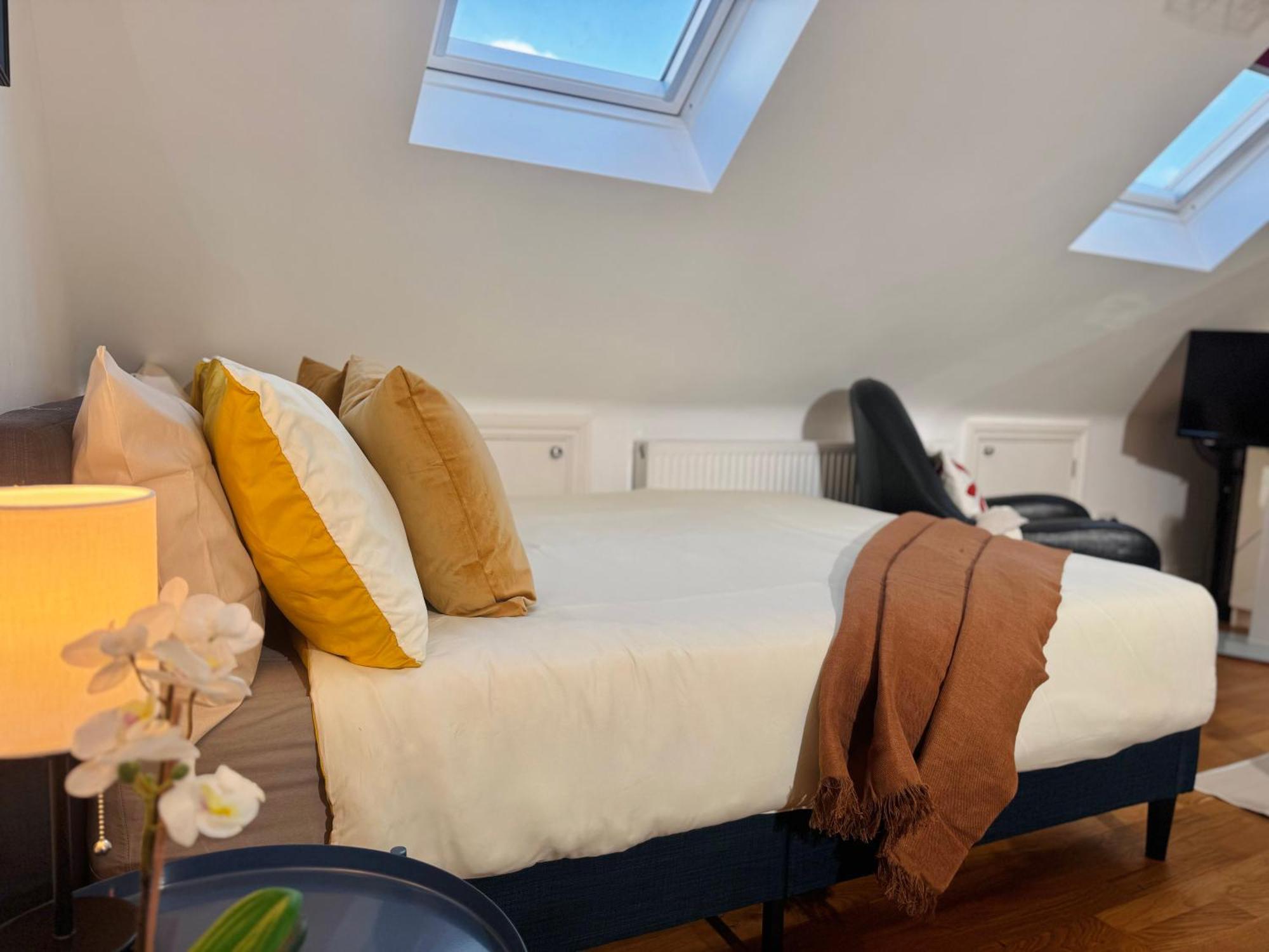 Ideal Studio Loft 30Min To Central London Exterior foto