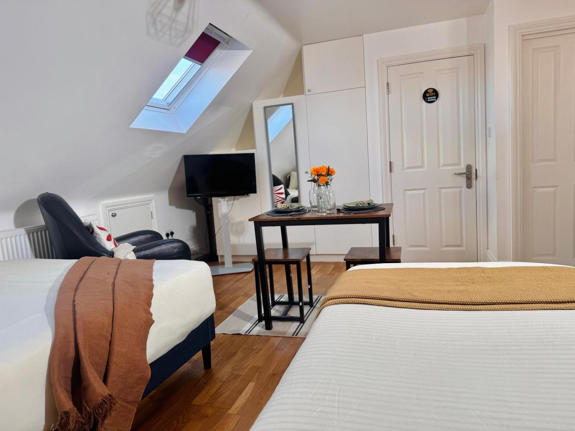 Ideal Studio Loft 30Min To Central London Exterior foto